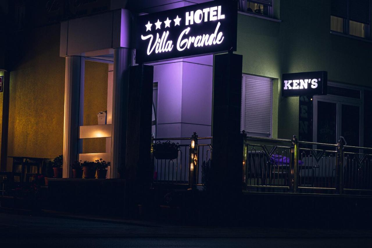 Hotel Villa Grande บูโกลโน ภายนอก รูปภาพ