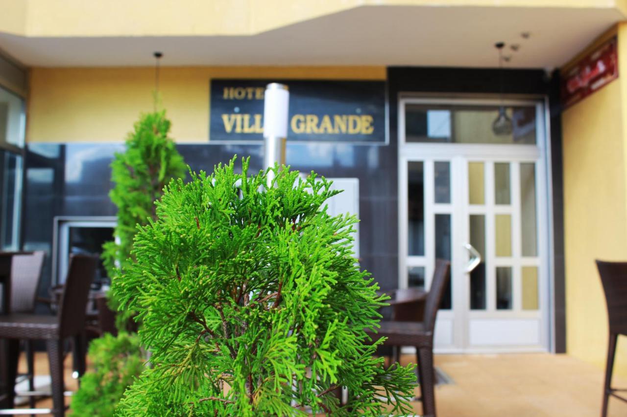 Hotel Villa Grande บูโกลโน ภายนอก รูปภาพ