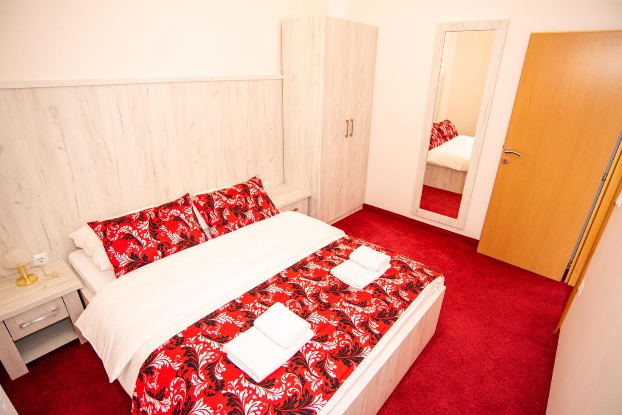 Hotel Villa Grande บูโกลโน ภายนอก รูปภาพ