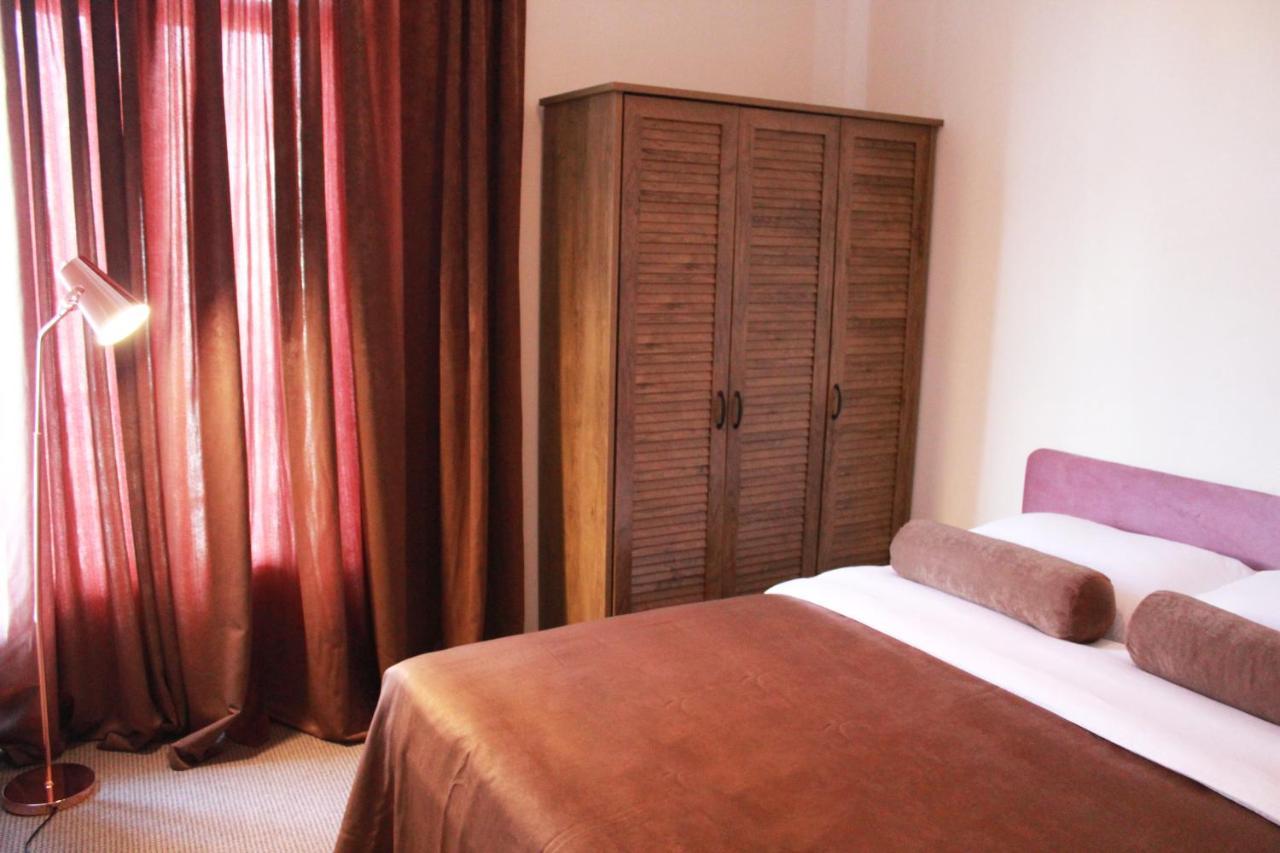 Hotel Villa Grande บูโกลโน ภายนอก รูปภาพ