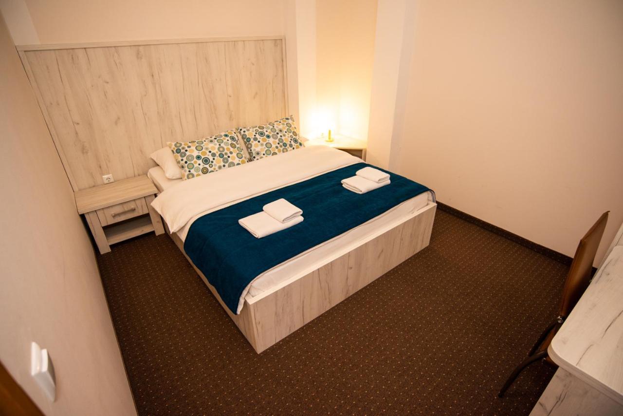 Hotel Villa Grande บูโกลโน ภายนอก รูปภาพ