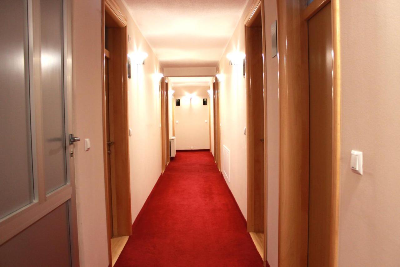 Hotel Villa Grande บูโกลโน ภายนอก รูปภาพ