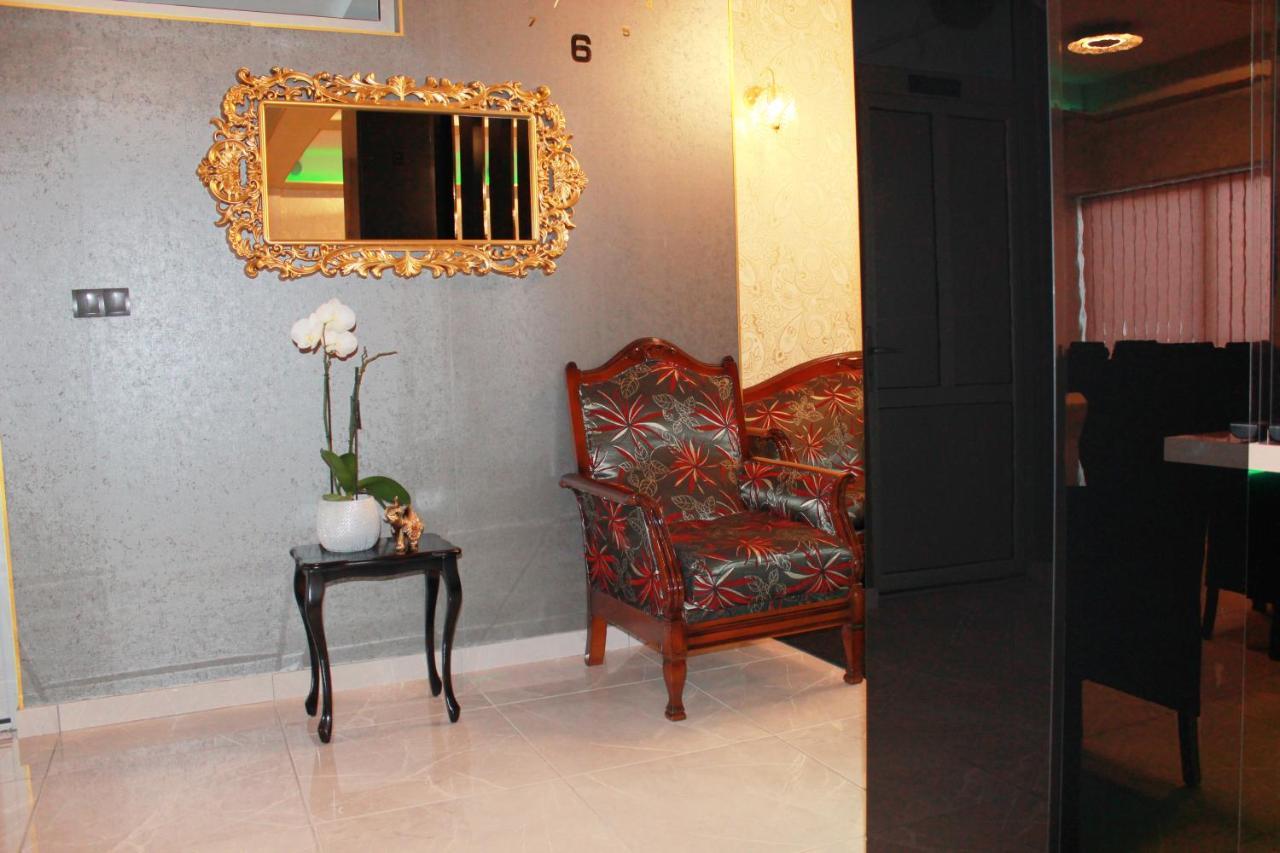 Hotel Villa Grande บูโกลโน ภายนอก รูปภาพ