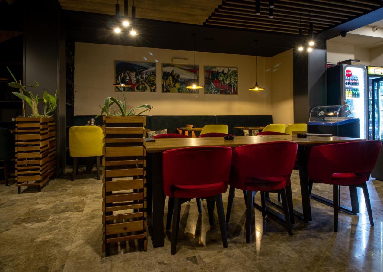 Hotel Villa Grande บูโกลโน ภายนอก รูปภาพ