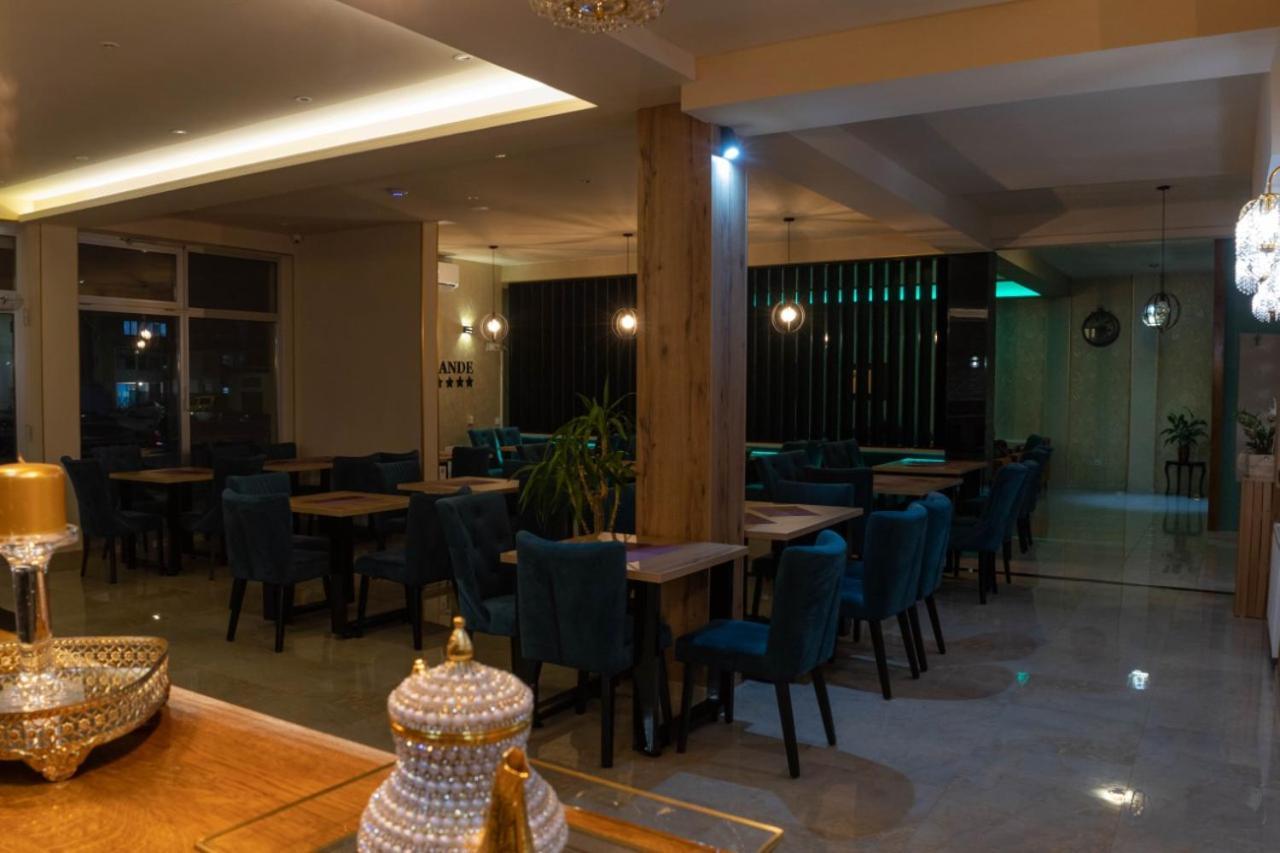 Hotel Villa Grande บูโกลโน ภายนอก รูปภาพ