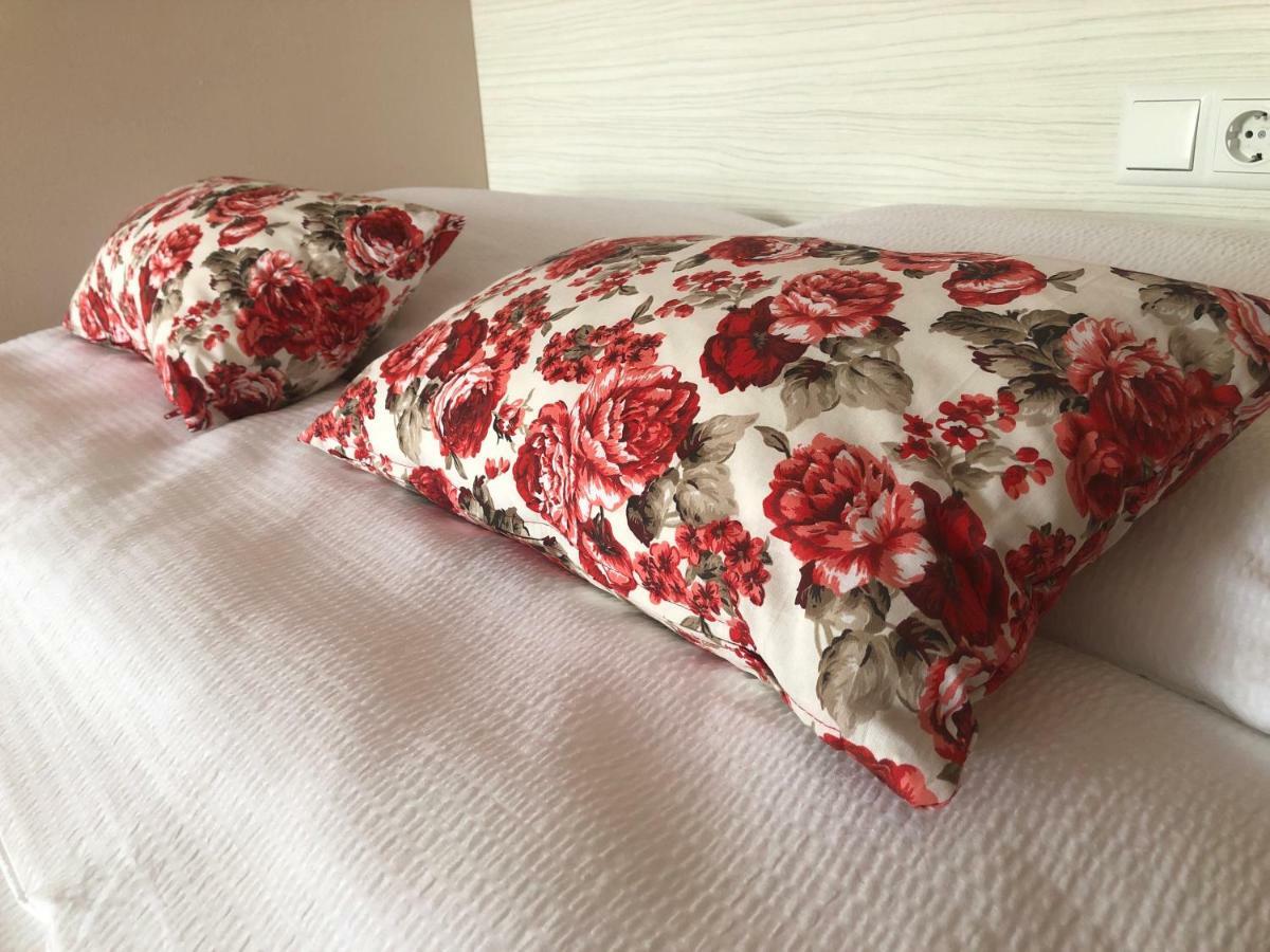 Hotel Villa Grande บูโกลโน ภายนอก รูปภาพ
