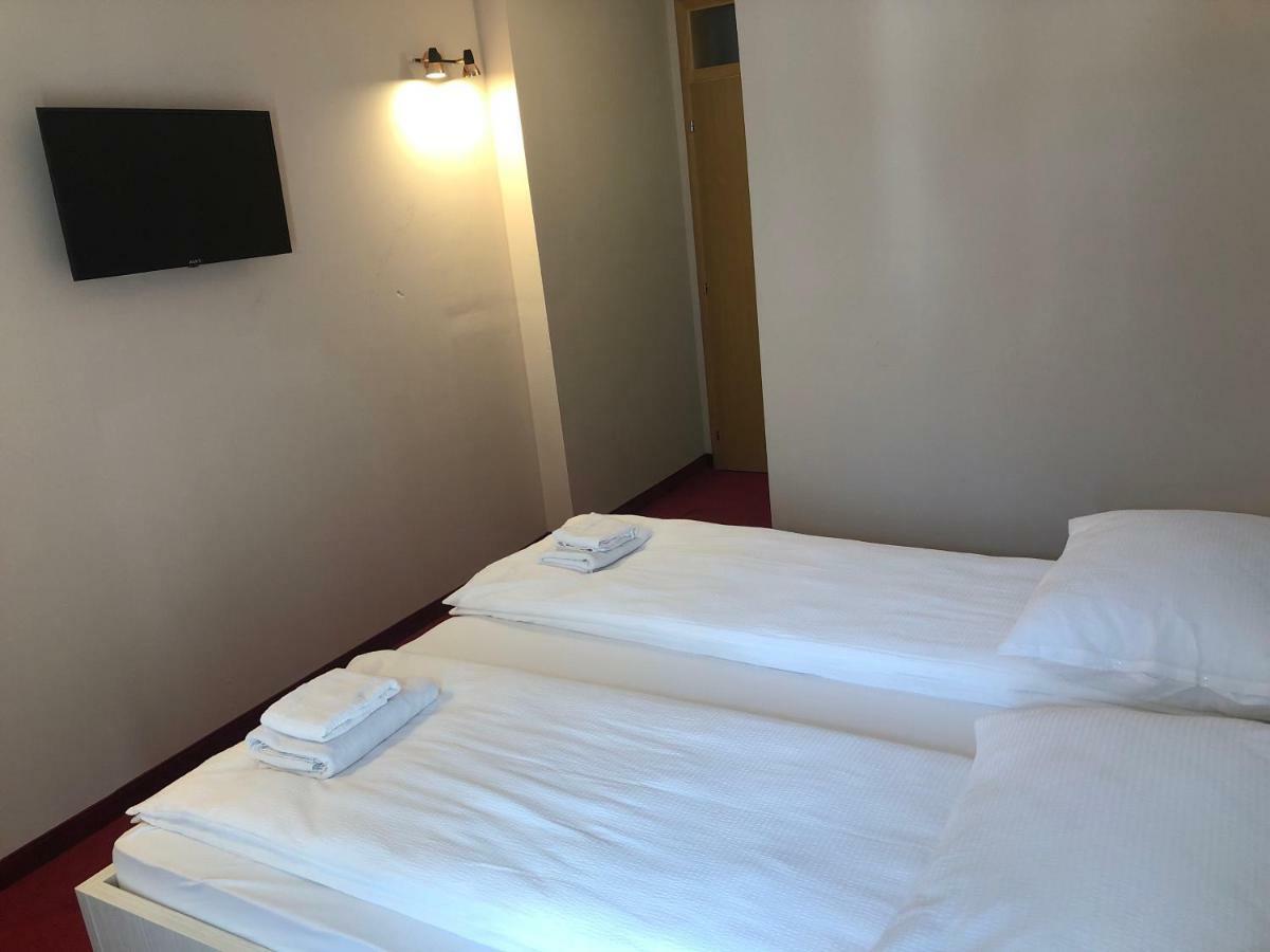 Hotel Villa Grande บูโกลโน ภายนอก รูปภาพ