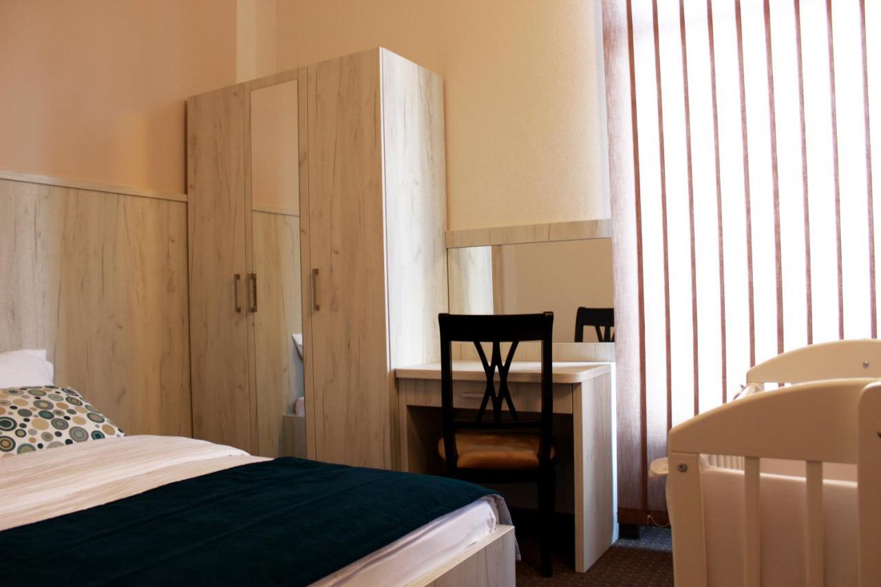 Hotel Villa Grande บูโกลโน ภายนอก รูปภาพ